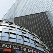 BMV cae tras datos laborales de EU, perfila declive semanal