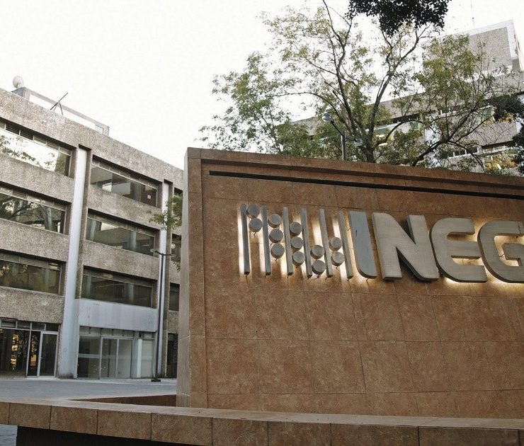 Consumidores moderaron su confianza en febrero