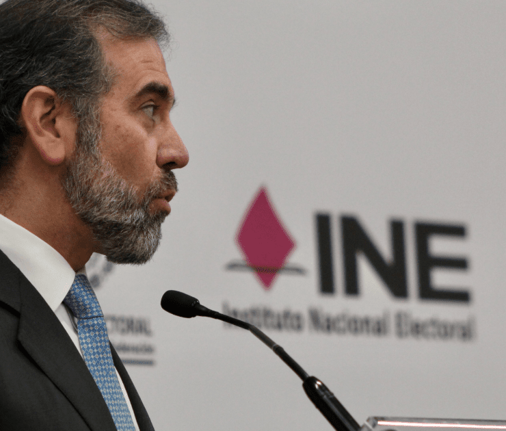 Lorenzo Córdova, presentó un voto concurrente, por considerar que si bien deben acatar la ley, viola el orden constitucional. Foto EE: Archivo