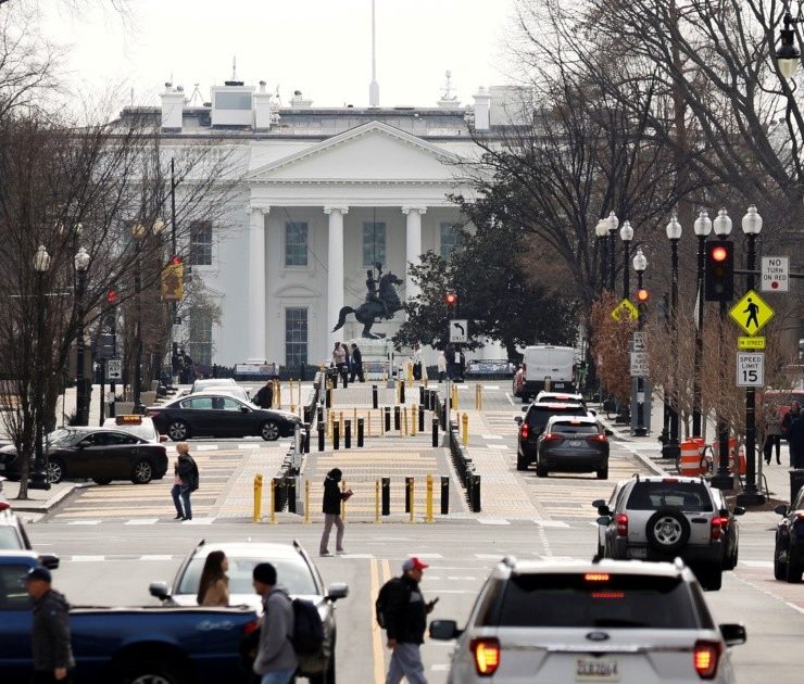 La Casa Blanca acusa a Florida de querer "eliminar" el derecho al aborto