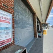 Mercado laboral de EU sigue ajustado; costos laborales del 4T 2022 se revisan al alza