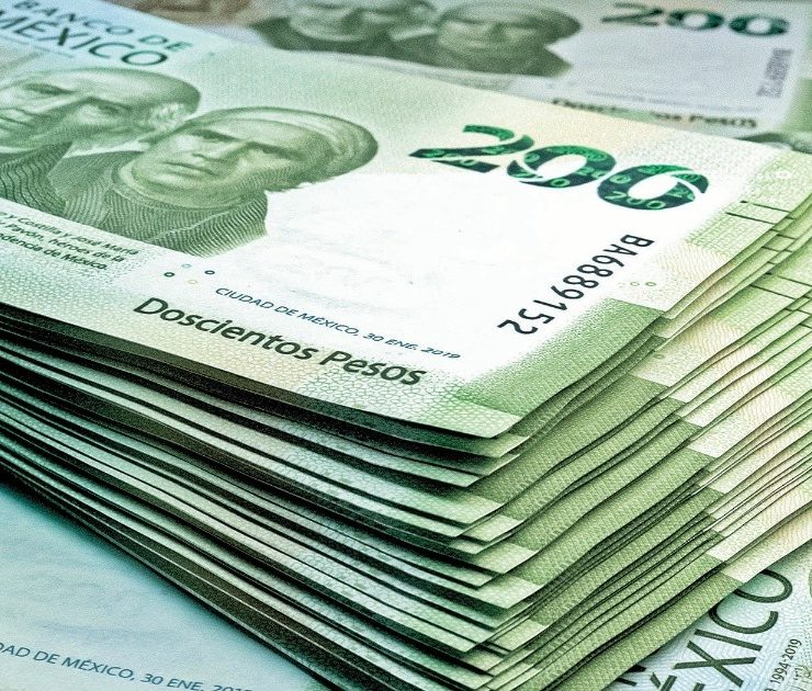 Peso recupera terreno tras su caída por las apuestas de tasas más altas en EU