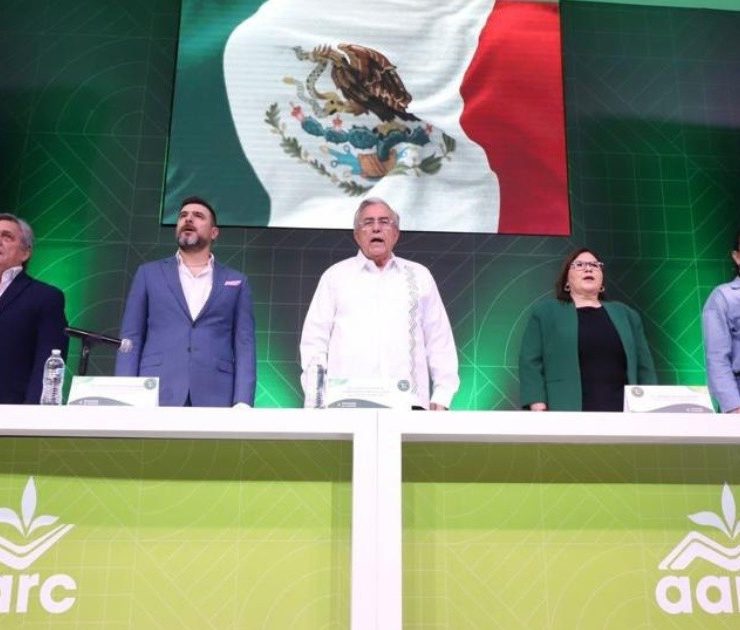 Reitera Gobernador Rocha su total respaldo al sector agrícola ante socios y directivos de la AARC